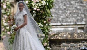 Pippa Middleton sposa con un abito di Giles Deacon